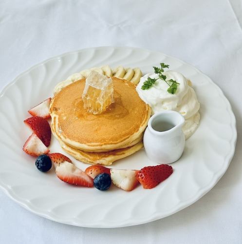 宮島コームハニーパンケーキ