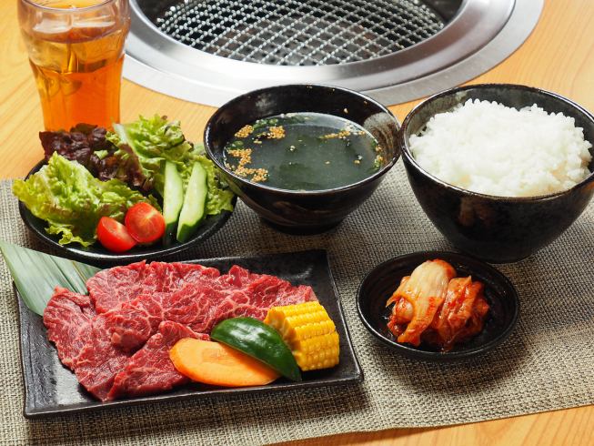 Weekday lunch starts! Wagyu lunch 990 yen ~ ★ Check the lunch page!