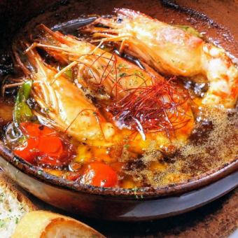 红虾 ajillo（配 2 只虾和 2 个法式长棍面包）