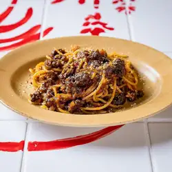 サルシッシャ ロッソ アル スパゲッティ