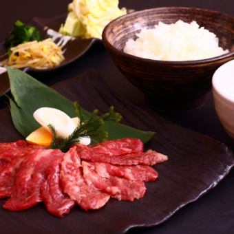 【當天預約沒問題！午餐】烤豬肋排/裡肌午餐 1600日圓 ★ 含沙拉、涼拌菜和湯 + 另有費用可享用葷菜和其他菜色！