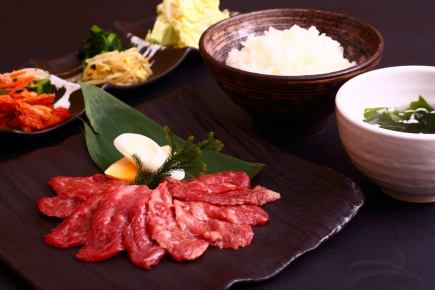 【当日OK!ランチ】カルビ/ロースランチ1600円★サラダ×ナムル×スープ付+料金でハラミ他!
