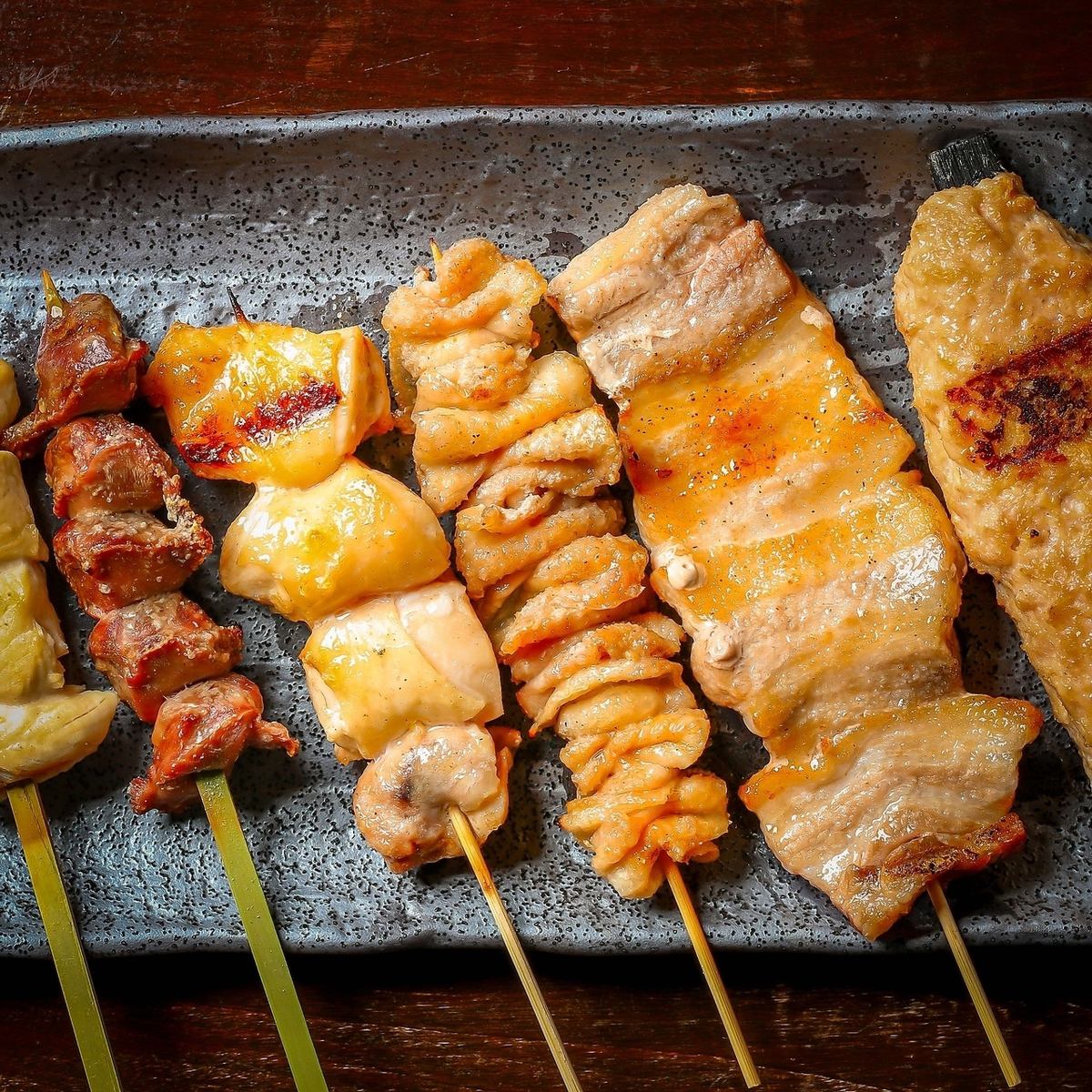 南平岸駅徒歩1分の串焼き居酒屋！焼肉屋が作る本気の串焼きはボリューム満点！！