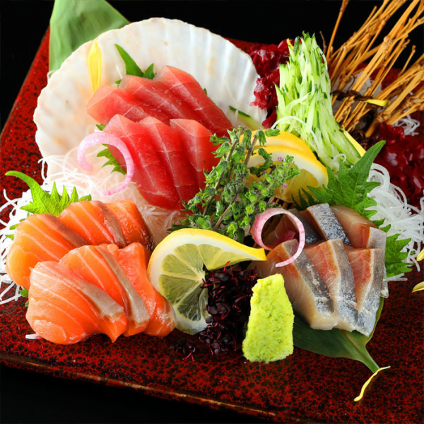 ◆海鮮好き必見！新鮮なお刺身を使用した海鮮盛りは必食メニュー！