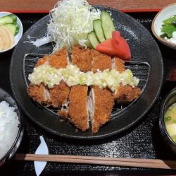 地鶏ネギ塩チキンカツ定食