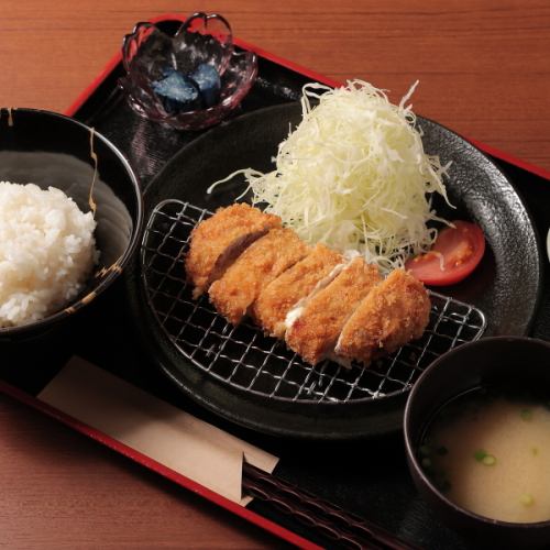 チーズかつ定食