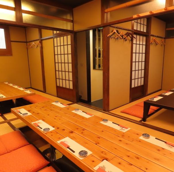 20名～30名様までのご利用で、2階フロアを貸切にできます◎自分達だけの空間で、周りを気にせずワイワイお楽しみいただけます。大人数での各種宴会・お食事会などに最適！他にも様々な人数に対応したお席をご用意しておりますので、各人数・シーンなどに合わせて使いやすい！お仲間達と至福のひとときをお過ごしください☆