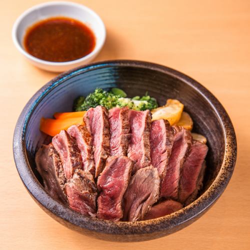 【ランチに最適！】低カロリーでヘルシーな馬ヒレステーキ丼