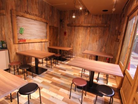 The floor can be reserved for parties of up to 20 people.It can be used for any purpose, from private use to group use.