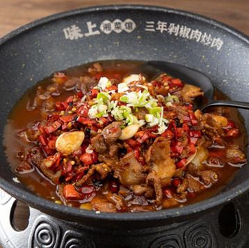 【湖南風】豚肉と赤唐辛子の辛炒め