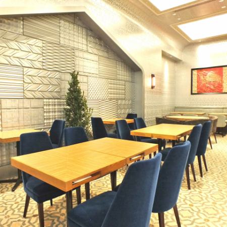 The spacious seats are ideal for casual meals and short breaks.Seats can be connected! We can accommodate small groups to groups ♪ * We do not accept reservations for seats only at lunch time.