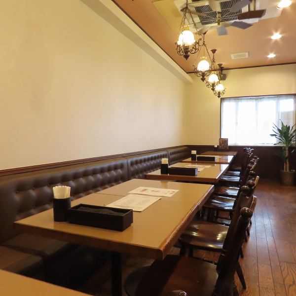 [A comfortable space where anyone can relax◎] The restaurant has a calm atmosphere, and strollers are also welcome! Not only are you welcome to come for lunch or dinner with your family, but individuals are also welcome◎ There are five tables that seat four people, and one table that seats six people.It can also be used by large groups.