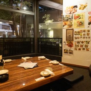 We also have sunken kotatsu seating available, so that even large groups, such as company parties, can use it with peace of mind.It's spacious and relaxing, so we highly recommend it! *Please contact us early if you wish to make a reservation.