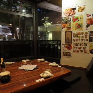 Can accommodate up to 4-6 people. Recommended for after-work drinking parties or girls' nights. Enjoy our proud fish dishes and local sake in a relaxing atmosphere with indirect lighting.※If you make a reservation, we can guide you smoothly.