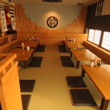 The interior of the restaurant is inspired by the interior of a ship, and is unique to Maekawa Suigun! It's perfect for a quick drink after work or a private banquet with a small number of people!