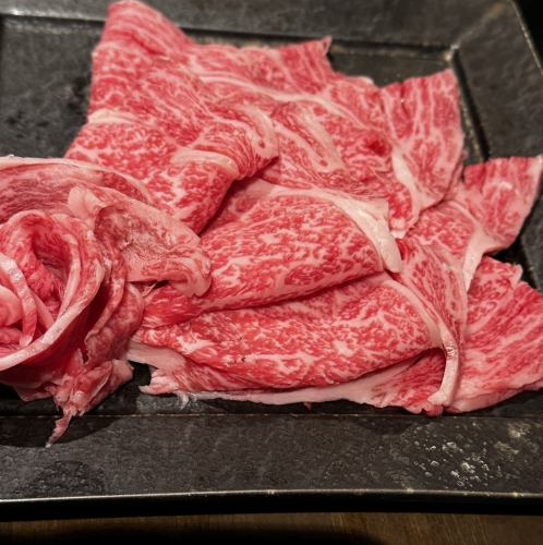 香りと旨みが格別。九州産の和牛を炭火で贅沢に◎