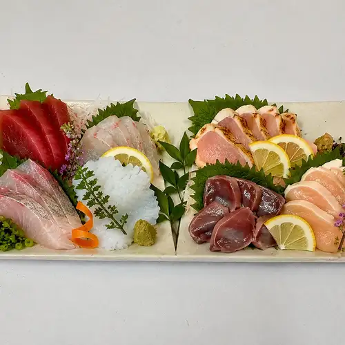 名物！やりすぎ28貫盛り