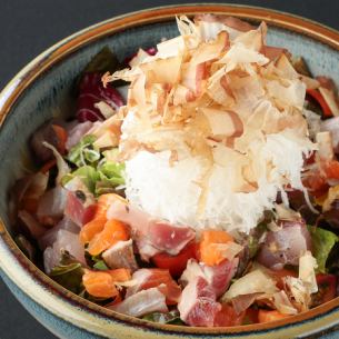 Japanese-style salad with seafood and radish