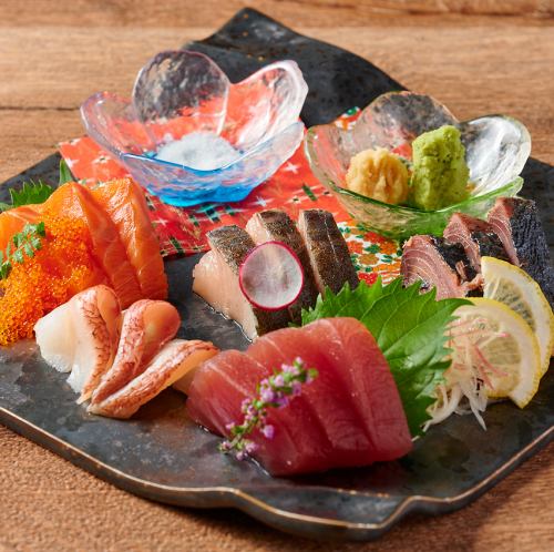 Assortment of 5 kinds of sashimi