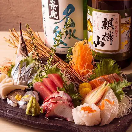 ■ 2.5 小时无限畅饮“Utage Course”套餐,包含招牌烤猪肉串、刺身等(共 8 道菜)5000 日元 ⇒ 4000 日元