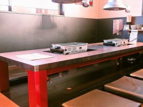 可以脫掉鞋子放鬆的座位。請您慢慢享用您的餐點！