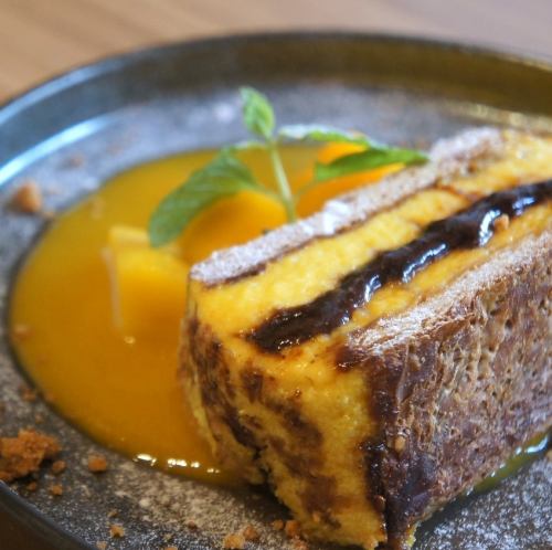 kiiro's mango cream napoleon pie