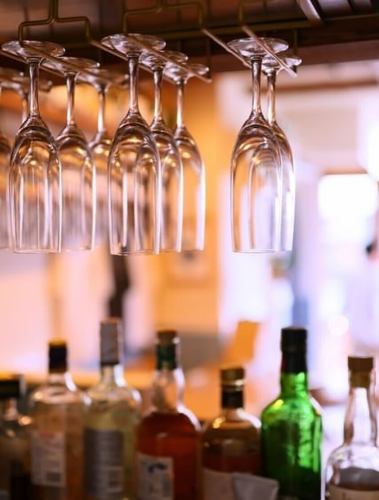 【감사】

안녕하세요.
어디에 부딪힌 기억도 없지만
눈치 채면 몸에 파란 친숙함이 되어 있다
도지코 아저씨로 친숙한 키친 키이로 아베입니다.

항상 키친 키로를 이용해 주셔서 감사합니다.
덕분에 우리 키이로도 10월 4일에 3주년이 됩니다.

순풍 만돛과는 거리가 멀다.
1 년째 2 년째는 내 달에 살 수 있습니까?
매달 생각했지만

여러분 덕분에 무사히 3주년을 맞이할 수 있을 것 같습니다.

오픈 당초부터 변함없이 사랑해주신 고객
키이로를 응원해 주시는 고객
힘들 때도 열심히 해주는 직원 모두
신세를 지고 있는 선배님이나 동료들
각 업체의 여러분

많은 사람들이 지원하고 키로는 존재하고 있습니다.
여러분 항상 정말 고마워요.

변함없이 주걱 주걱
아무것도 자랑 할 수있는 것이없는 나입니다.
매일 조금씩 딱딱하고
여러분이 미소가 될 수 있는 장소를 제공할 수 있도록
스탭 일동 정진 해 가기 때문에
4년째도 아무쪼록 잘 부탁드립니다 🙇‍♂️

그래서 10 월부터 3 주년의 NEW 스티커
내점 받은 여러분에게 배포하겠습니다 🆕
이번에는 카와구치가 자랑하는 거장 @ hirockshow_illustration 님에게
디자인 받았습니다 NEW 버전 😍

스탭까지 부담없이 「스티커 줘!」라고
말씀해주세요 👌

NEWT 셔츠도 현재 작성 중이므로 기대하세요 ☺️

그러면 4 년째도 전력으로 달려갑니다!
여러분 계속해서 잘 부탁드립니다❗️❗️

#kiiro #kitchenkiiro #키이로 #키친 키이로 #키이로 카와구치 #카와구치 #카와구치 음식 #카와구치 점심 #저녁 #와인 #나튀르 와인 #나튀르 와인을 마실 수 있는 가게 #프랑스 와인 #국산 와인 #이탈리아 와인 #나파 와인 #비스트로 #바루 #선술집 #전세 #카와구치 모토고 #하토가야 #스탭 모집 #아르바이트 모집 #3주년