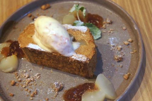 12月16日（星期二）

早上好。
今天，我依然像往常一样兴奋不已。
你醒着还是睡着了？
他最近的口头禅是“我一点都不累”。
这是 Kitchen Yellow Abe，又名 Teyandei Abe。

距离我上次更新已经很久了。
我安然无恙

有时我感到头晕的时候，就会模仿动物滨口的动作。
尽力而为会让你感觉良好。谢谢滨口先生。

时光飞逝，转眼间十二月已经过半。
感觉今年会转瞬即逝。
如果你还没做好你的黄色连衣裙，请和我们一起模仿动物滨口吧。
欢迎来参观我们🦍

最近天气突然变冷，我很容易感冒。
请注意身体健康。
在这样的时刻，请尽情欣赏动物滨口的模仿秀吧。
谢谢滨口先生。

因此，菜单的推出被推迟了。
菜单更新多多🆕

今天的推荐是
“北海道乳菇舞茸炸丸子配柚子鞑靼和帕玛森芝士🍄”

每年都会制作一种很受欢迎的油炸食品，用肥嫩的牛肚和舞茸菇油炸至酥脆蓬松。
今年，您可以品尝到自制柚子鞑靼带来的柚子香气。
你还可以佐以帕玛森奶酪和岩盐品尝葡萄酒。
请选择您喜欢的款式🤤

还有一些菜品我们尚未推出。
请到店查看👌

今年只剩下一点点时间了！敬请期待下半年！
谢谢😊❗️

#kiiro #kitchenkiiro #kiiro #KitchenKiiro #KiiroKawaguchi #KawaguchiGourmet #KawaguchiLunch #Dinner #Wine #NaturalWine #DomesticWine #FrenchWine #ItalianWine #NapaWine #CraftBeer #CraftGin #Bistro #Bar #Izakaya #YearEndParty #NewYearsParty #PrivateParty #DrinkingSolo #GirlsNight #Akabane #KawaguchiMotogo #Hatogaya #StaffRecruitment #Part-timeWorkHunting