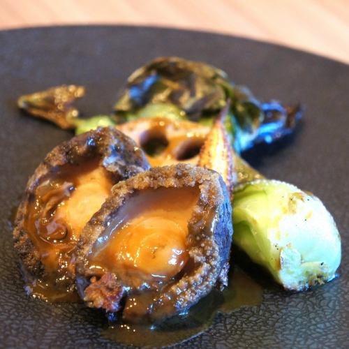 北海道産蝦夷アワビの姿煮