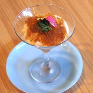 Seafood and new onion mousse