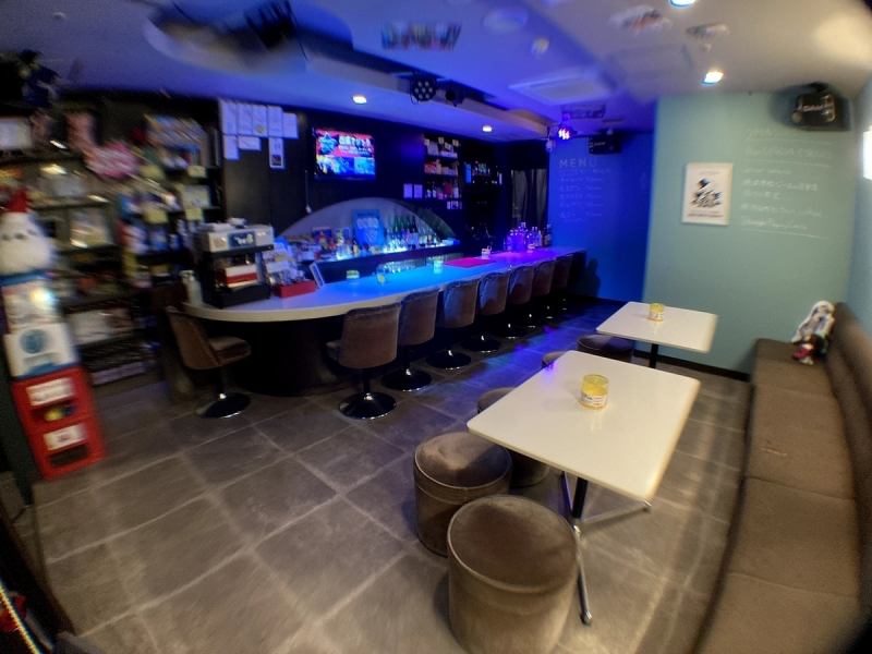 We have prepared box seats that can accommodate a large number of people♪Perfect for wedding after-parties and banquets in Sapporo and Susukino!Produce the best space with magic◎Of course, surprises are also possible, so please feel free to contact us!BAR The charm of is the counter seats! When you want to drink alone, when you want to liven up your date, or when you want to talk with someone, come to the counter.