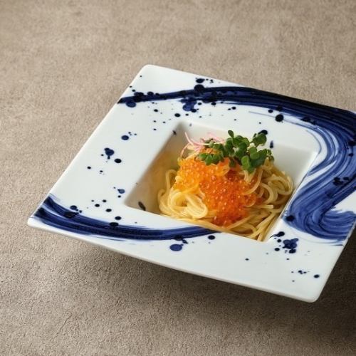 名物！濃厚ウニとイクラのクリームパスタ