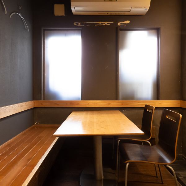 【歓送迎会、各種ご宴会におすすめなテーブル席あり◎】2名様～20名様までご利用いただけるテーブル席もございます！歓送迎会や、女子会などにおすすめ☆人数に応じてお席の移動も可能です◎詳しくは当店までお問い合わせください♪
