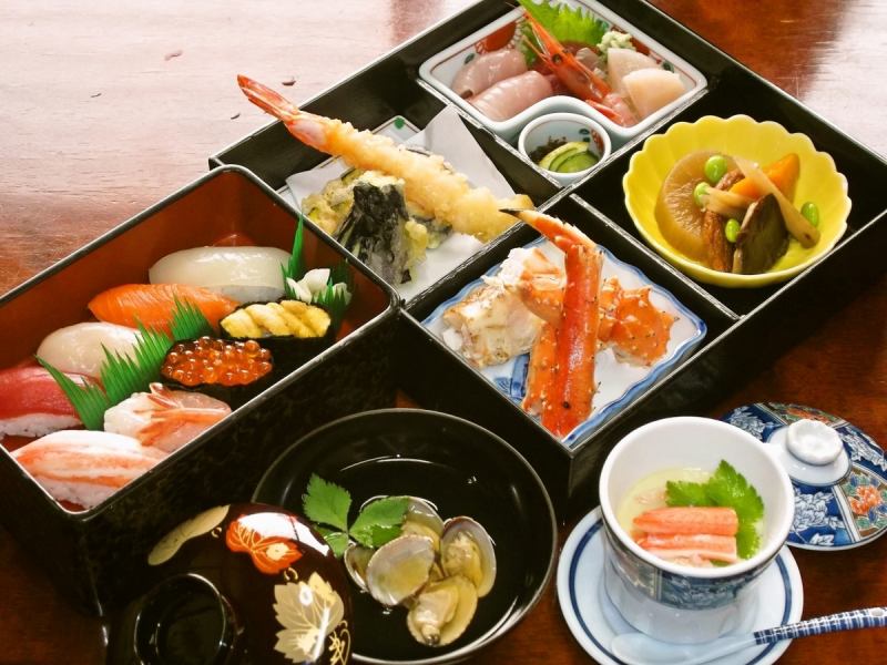 寿司御膳出前用4320円より。 店内用価格4520円より。