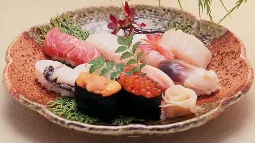 特々 11カン 出前価格3980円。店内価格4180円。