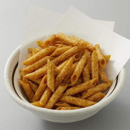 カレー香るカリカリパスタ