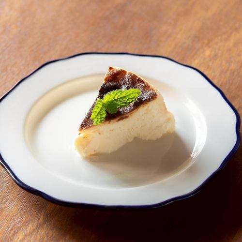 バスクチーズケーキ (週末限定)