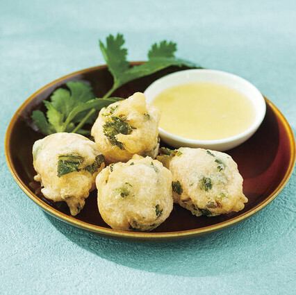 Small fried cilantro bread