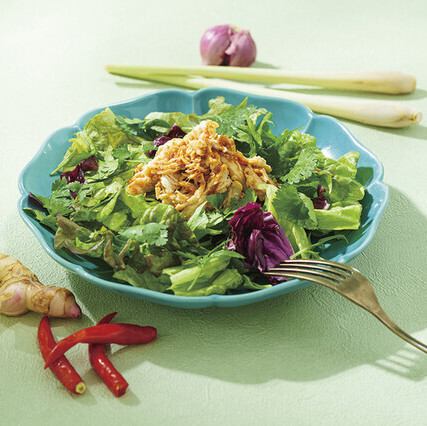 Steamed Chicken Tom Yum Salad