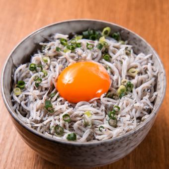 釜揚げシラス丼