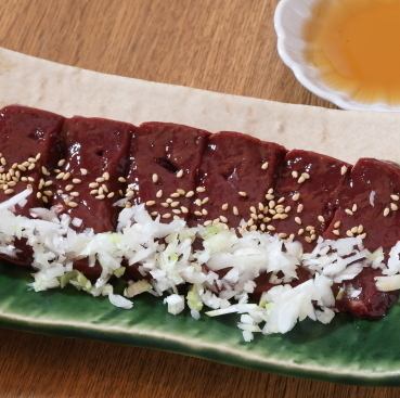 肉本来の味わいを存分に楽しめる牛レバテキ☆