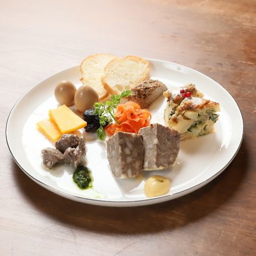 前菜盛り合わせ