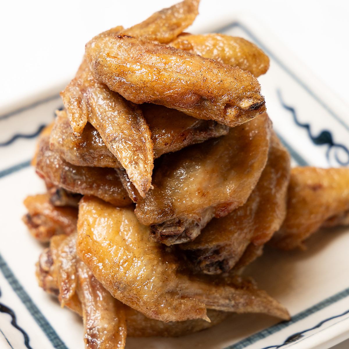 一番人気！柔らかくジューシーな味わいをお楽しみ頂ける手羽先★