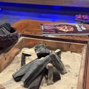 【4名様座敷席×1】グループやご家族でのお食事にオススメのお席です。楽な姿勢でゆったりと足を伸ばしてご利用できます。