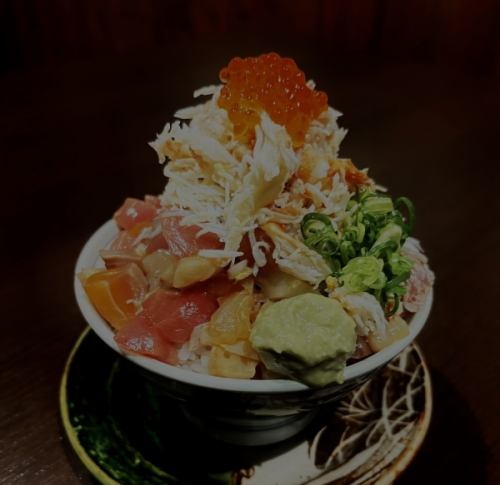 北海道産タラバガニ乗せ七宝海鮮丼＆茶漬け定食