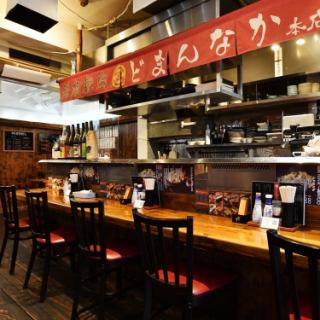 カウンター、BOX、テーブルの3種類席があります。おひとり様も大歓迎です♪