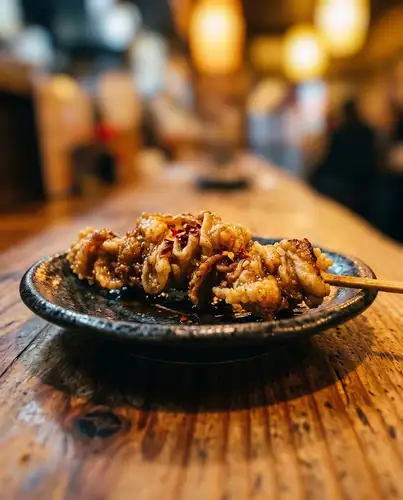 仕事終わり、ちょっと一杯だけのつもりが止まらなくなるやつ。🍺
カリカリとりかわ串、食べたことありますか?
甘辛タレがしっかり絡んで、七味がピリッと後を追ってくる。
ビールでもハイボールでも、もう一杯になる串です。
火〜木は単品飲み放題があるので、
この串と一緒に頼んだら終わりが見えなくなります。笑
竹ノ塚駅東口から歩いて1分なので、
「帰り道にちょっとだけ」がそのまま実現できる距離です。
平日の夜、サクッと飲みたい日はどまんなかへどうぞ。
博多鉄板焼肉酒場どまんなか
火〜金 17:30〜23:00
竹ノ塚駅東口 徒歩1分
#博多鉄板焼肉どまんなか #竹ノ塚グルメ #足立区グルメ #九州料理 #飲み放題