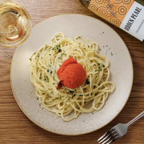 《日本一モチモチの生パスタ》10 時間煮込んだ鶏のブロードを使用した本気のペペロンチーノ