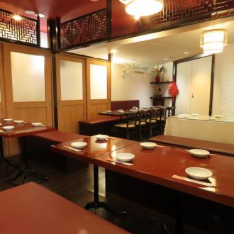 【넓게 시트】8명석이나 10분 등 소인원 연회에 최적☆10명 이상의 인원이라도 이용하실 수 있는 레이아웃도 있습니다!!