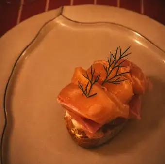 サーモンと生ハムクリームチーズ